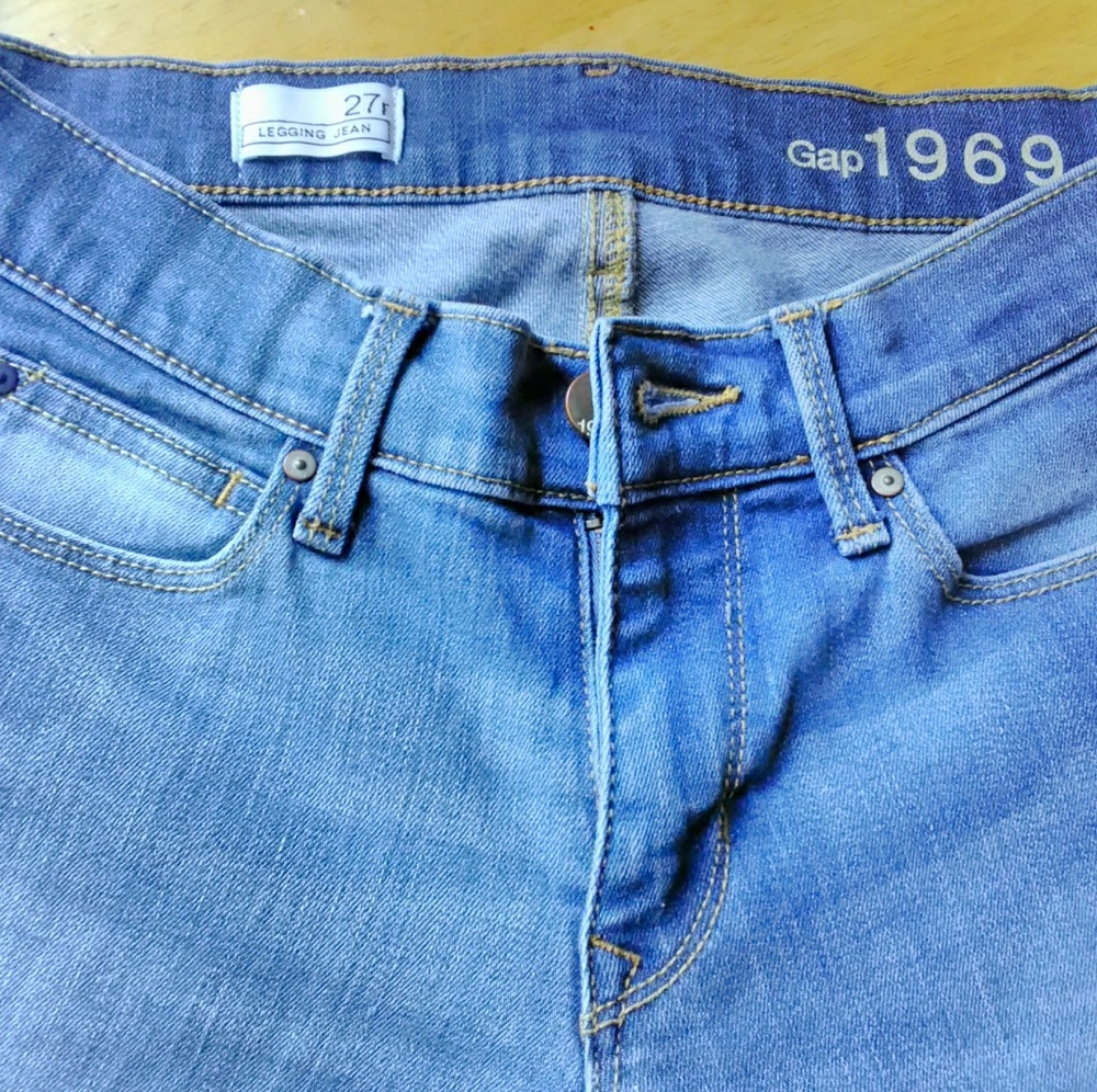 Gap size 27R skinny legging jeans